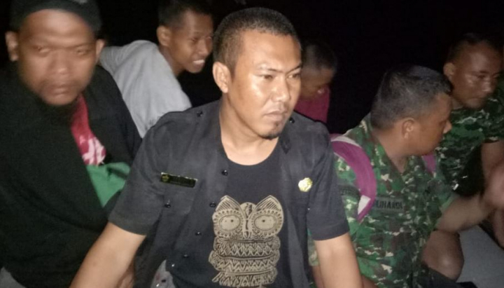 Evakuasi Korban Banjir di BTN Bumi Batara Mawang